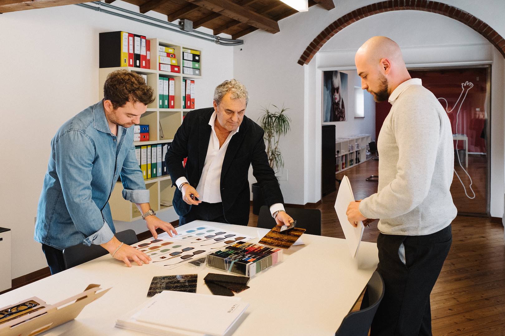 Research of Materials and  Colors Development